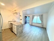 Photo - Beautifully Remodeled 1 BD, 1 Mile to beach Unit 28