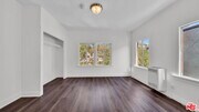 Photo - 806 W 40th Pl Unit 16