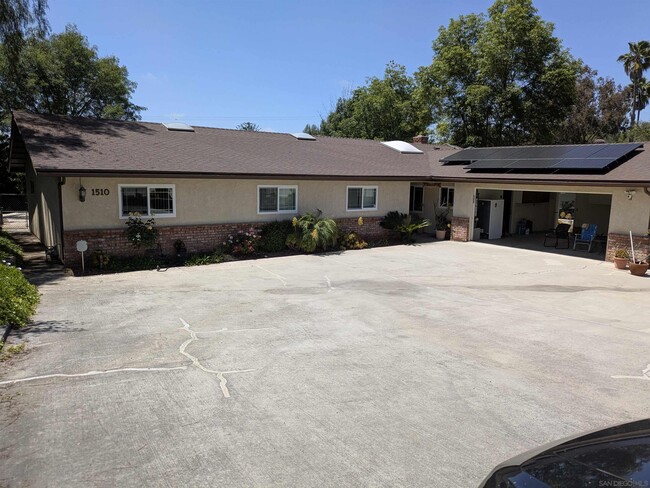 Photo - 1510 Sunrise Dr House