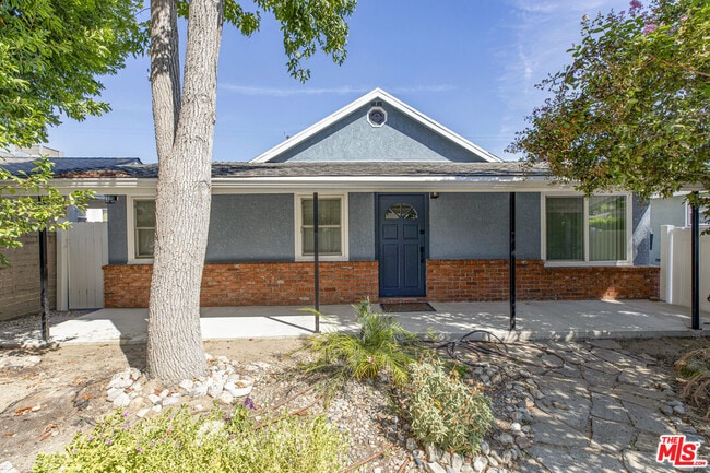 Building Photo - 1306 N Pass Ave Rental