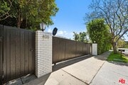 Photo - 400 Chautauqua Blvd House
