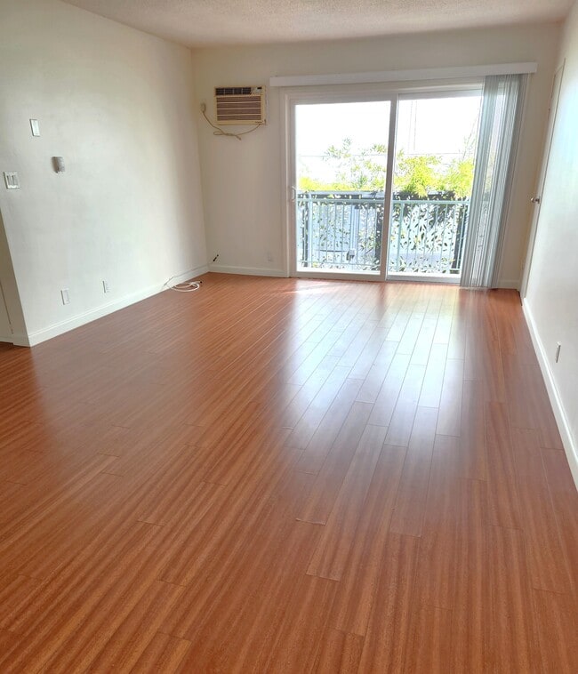 Photo - 1133 N Hacienda Pl