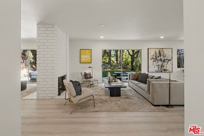 Photo - 2612 S Beverly Dr