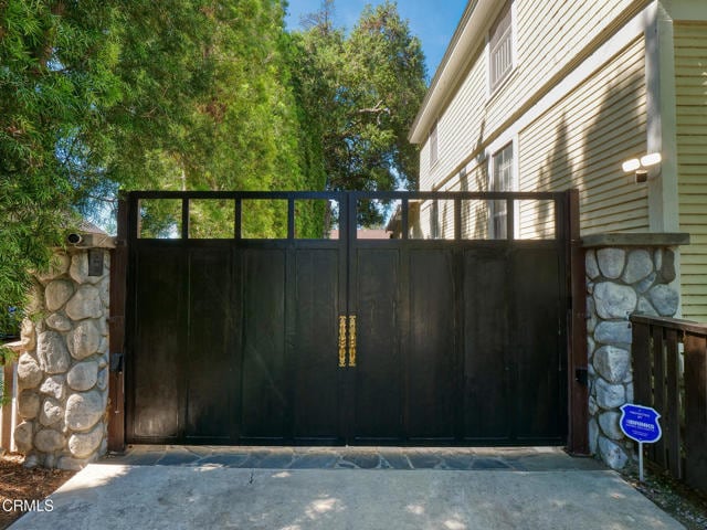 Photo - 475 Cypress Ave