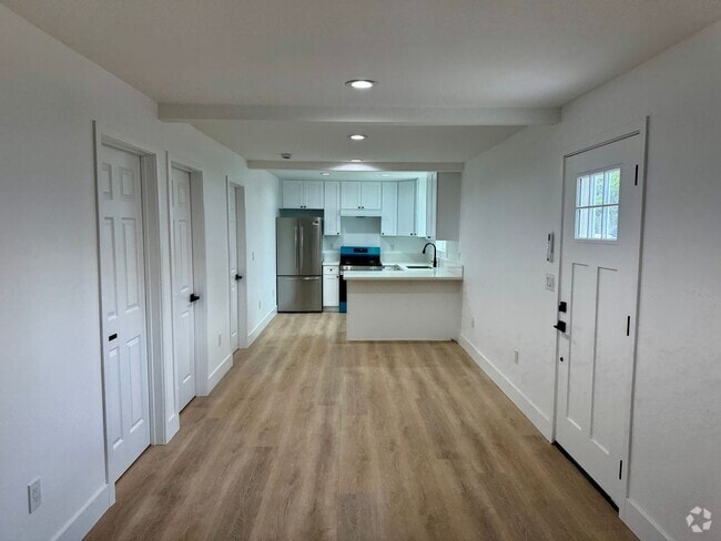 Building Photo - Large New Construction 3 bed 2 Bath Apartm... Unit 5 Rental
