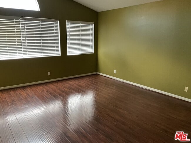 Photo - 8087 Tuscany St