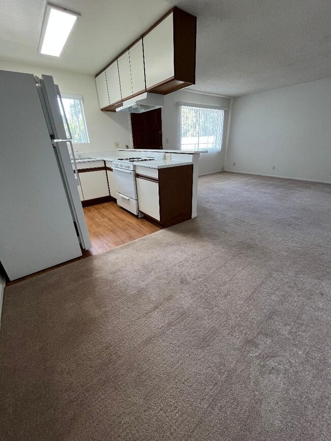 Photo - 5908 Cedros Avenue