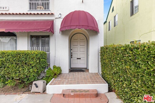 Photo - 727 Crenshaw Blvd