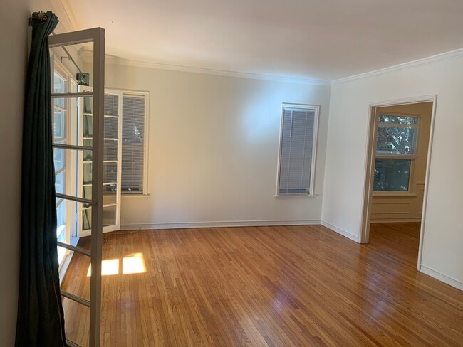 Photo - 412 N Doheny Dr Unit #4