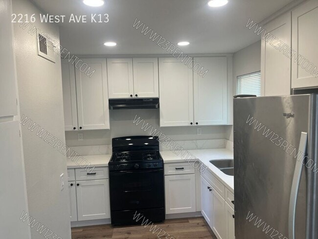 Photo - 2216 W Ave K 13