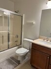 Shared bathroom - 829 Sequoia Cir