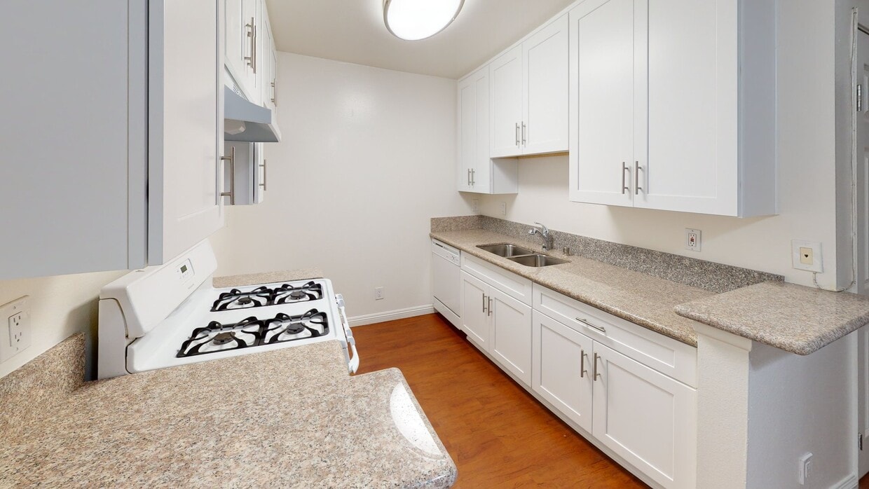 3D Tour - Regency Detroit Apartments