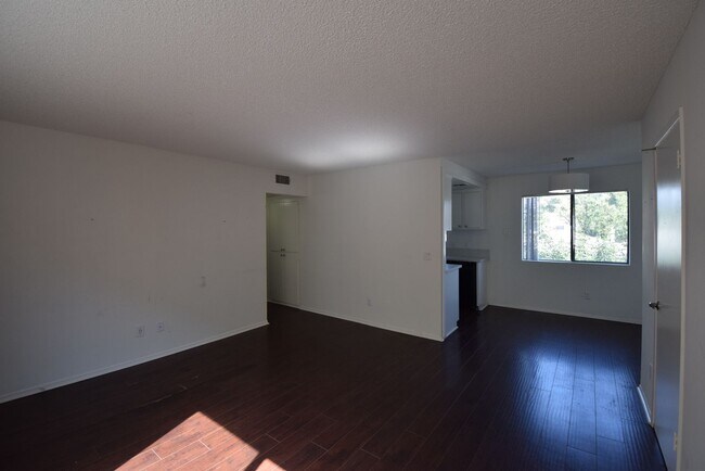 Photo - 12338 Oxnard St Unit 101