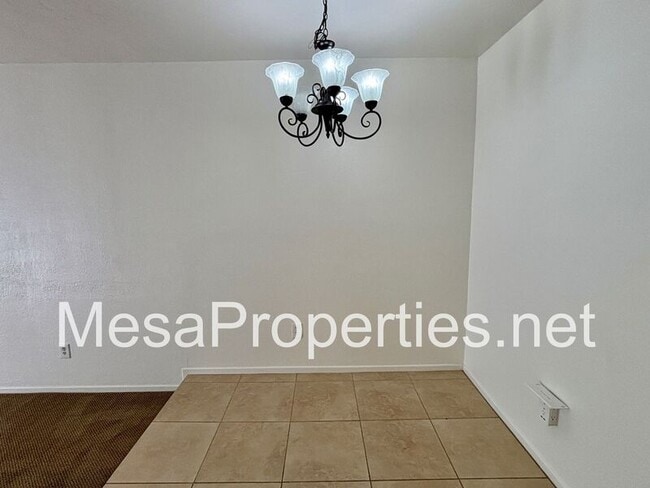 Photo - 932 W Arrow Hwy