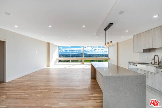 Photo - 2222 Ave of the Stars Unit 1701