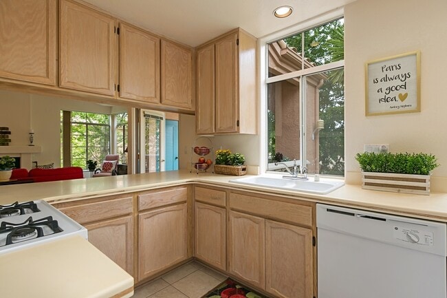 Photo - 3525 Cameo Dr Unit 95