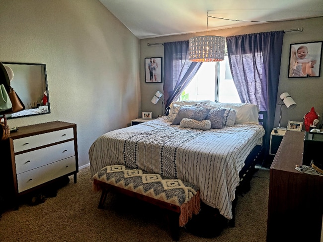 Photo - 543 Victoria St