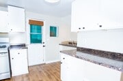 Photo - 915 E Balboa Blvd Unit Studio  A
