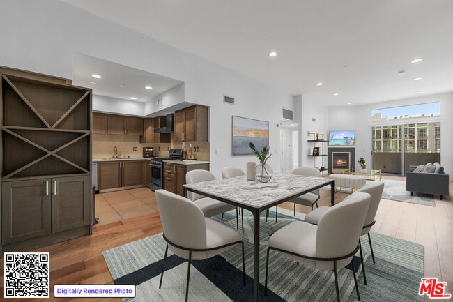 Photo - 7133 Hawthorn Ave Unit PH6