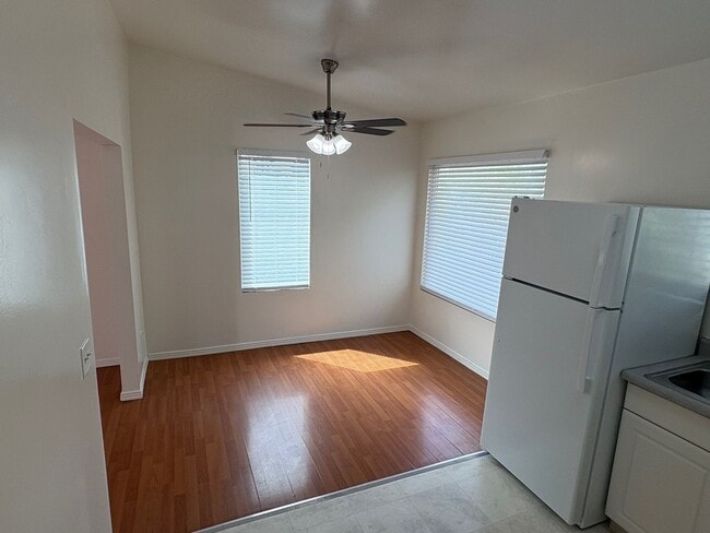 Building Photo - Light and Bright 2 Bed 1 Ba Close to Sweet...