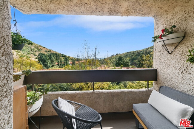 Photo - 2700 Cahuenga Blvd Unit 3204