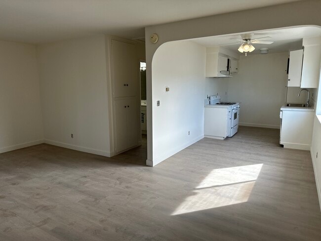 Photo - 17011 Pinehurst Ln Unit #D