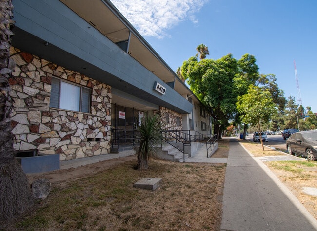 Building Photo - 4410 W Martin Luther King Jr Blvd Rental