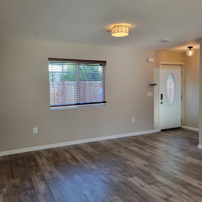 Photo - 2220 Norwalk Ave Unit B