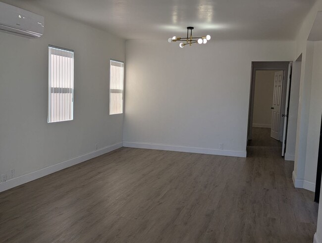 Photo - 1417-1419 Milton Ave. Unit 1417