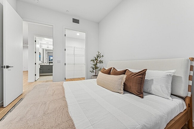 701 Hudson One Bedroom Apartment Los Angeles - 701 Hudson