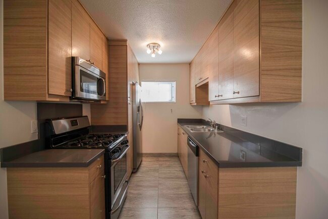 Photo - 3519 Clarington Ave