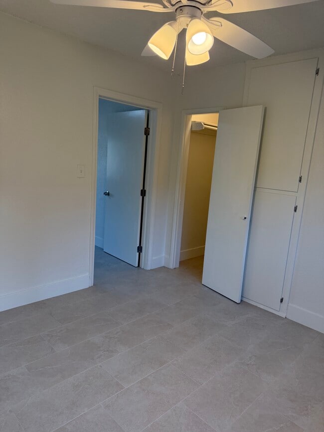 Photo - Palm Court Apartments