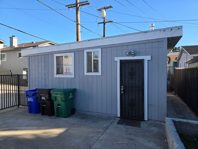 Building Photo - North Park Active Lifestyle Cottage for Rent!