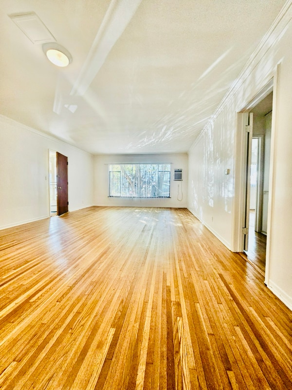 Building Photo - 1850 N La Brea Ave