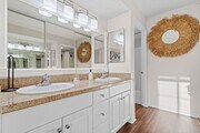 Photo - 2-Bedroom Condo with Balcony – The Met, Woodland Hills