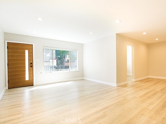 Photo - 2027 Vista Del Mar Ave Unit 2