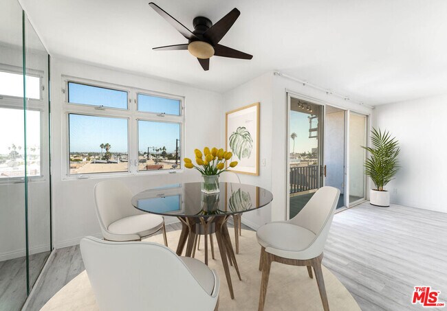 Photo - 900 Euclid St Unit 404