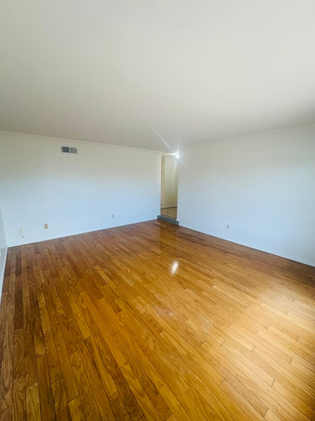 Photo - 4056 Caseman Ave