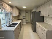 Photo - 327 E Live Oak St Townhome