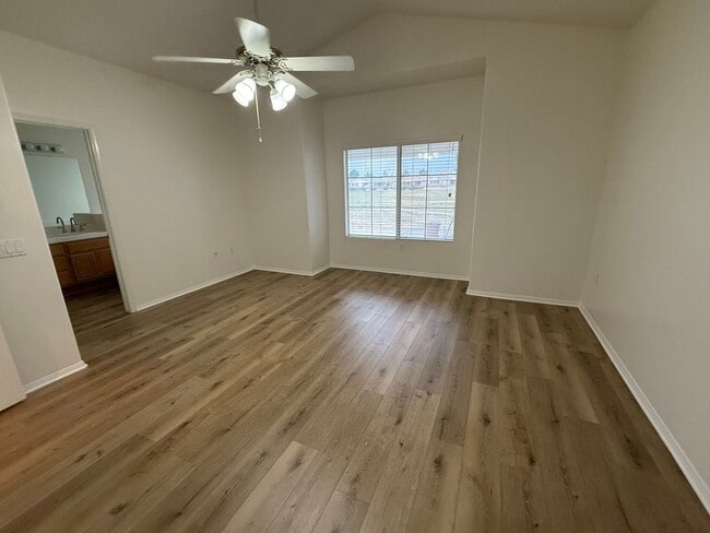 Photo - Wyndham Rose in AV, 2 Bedrooms,2 Bathrooms + Den, Gated Community,