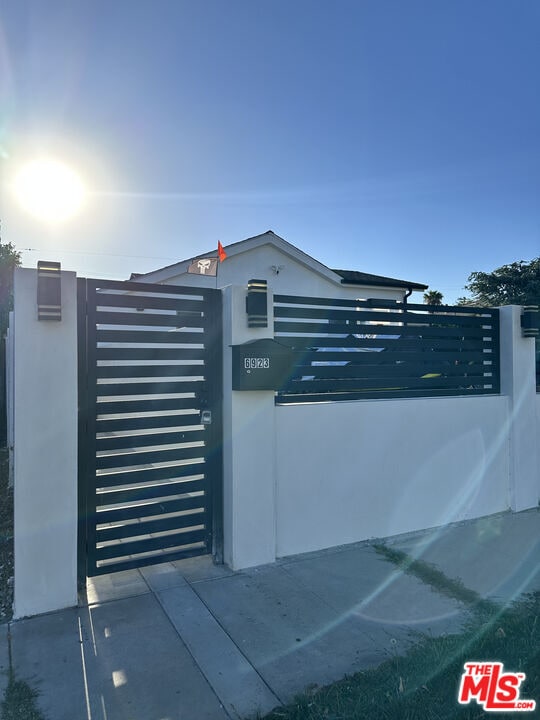 Photo - 6925 Gazette Ave