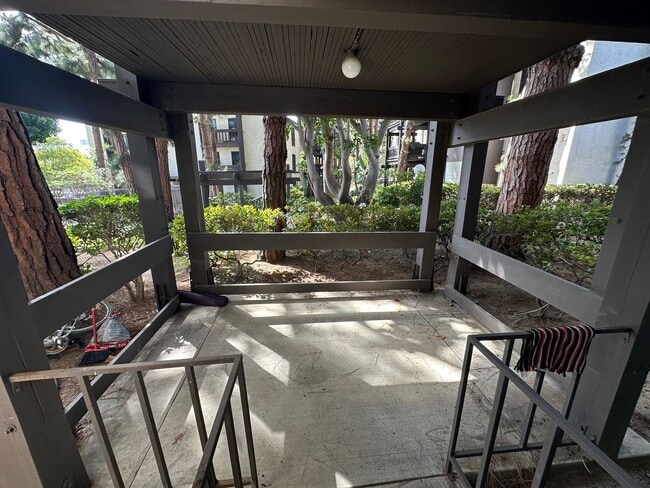 2 Bed, 2 Bath Condo in Cross Creek Village... - 2 Bed, 2 Bath Condo in Cross Creek Village...
