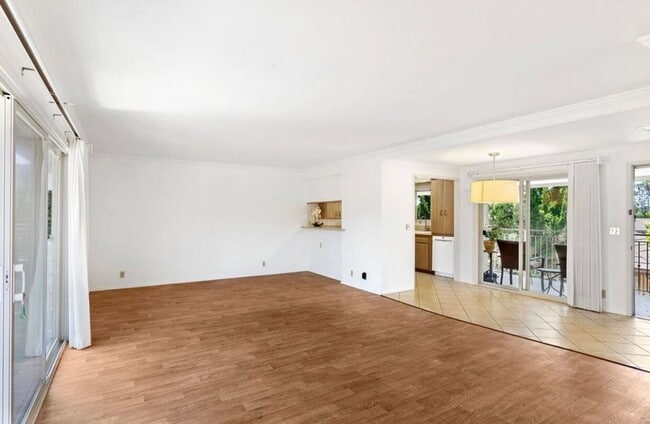 Photo - Unfurnished, SENIOR Living at Encina Royale Unit 6