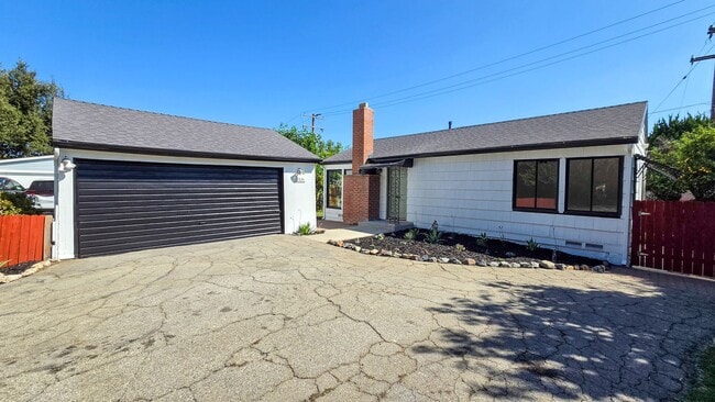 Building Photo - 13534 Starbuck St