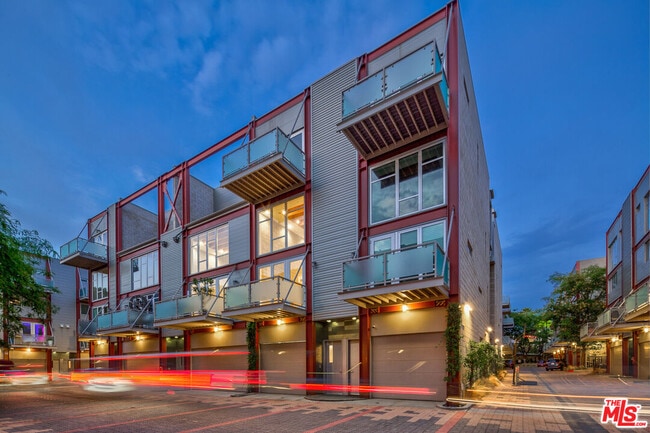 Photo - 3450 Cahuenga Blvd Condo Unit 402