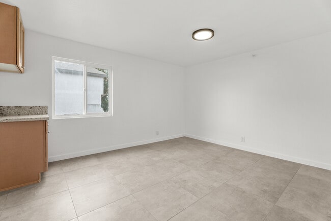 Photo - 12612 Kornblum Ave Unit 1