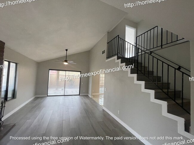 Photo - 186 Breezewood St