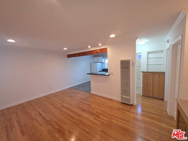 Photo - 305 Broadway St Unit 20