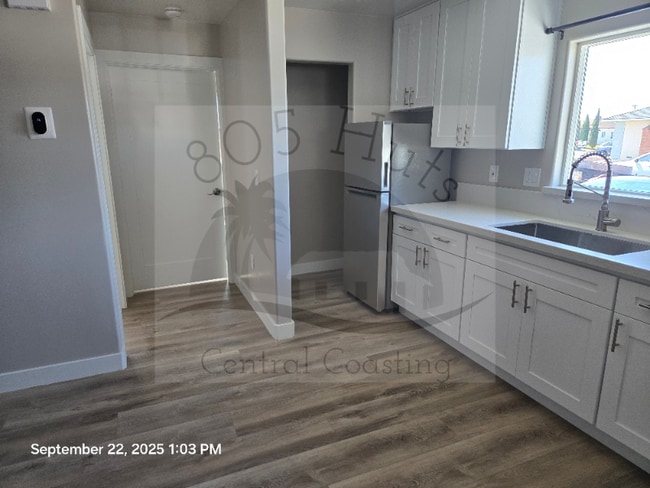 Photo - 1378 Yale Pl Unit A