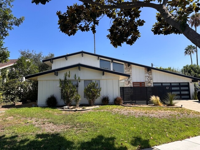Photo - 421 Larry Ln